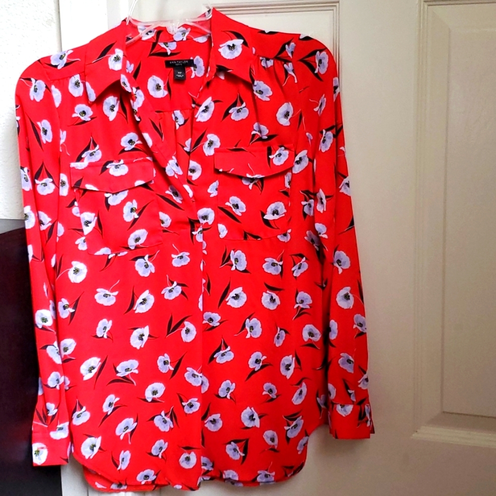 Red floral print long sleeve blouse nwot